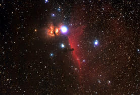 Cintura di Orione con la nebulosa oscura Testa di Cavallo B33 e nebulosa Fiamma NGC 2024. 